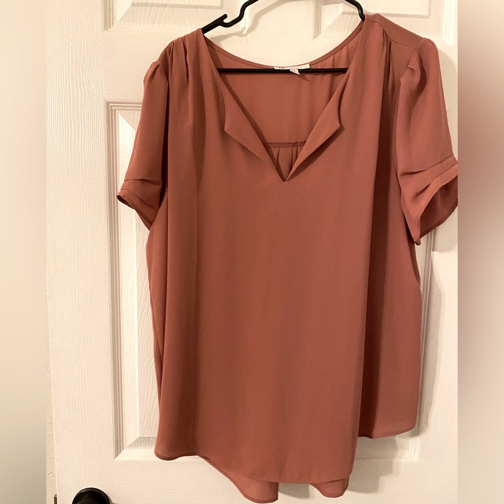 Nordstrom Rack: Short Sleeve High Low Top